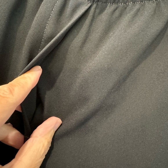 Vince Elastic Waist Contemporary Jogger with Pockets / medium - Picture 8 of 12